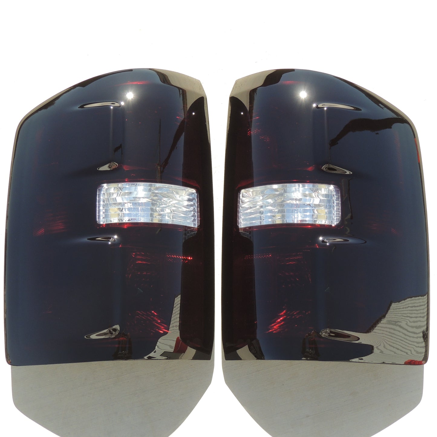 2014-2018 GMC Sierra Smoked Tail Lights (Reverse Clear)