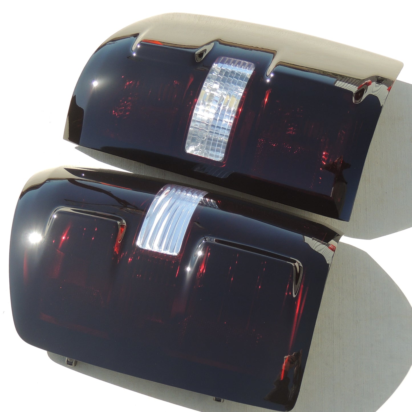 2014-2018 GMC Sierra Smoked Tail Lights (Reverse Clear)