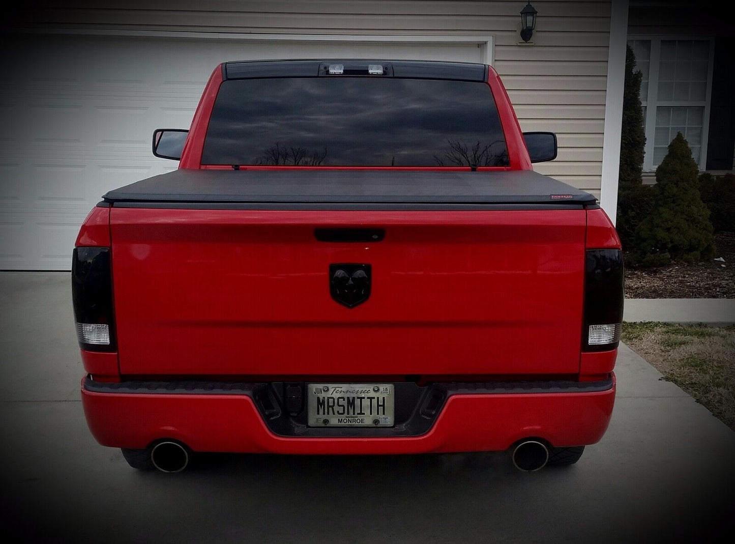 2009-2018 Dodge Ram 1500/2500 Halogen Smoked Tail Lights