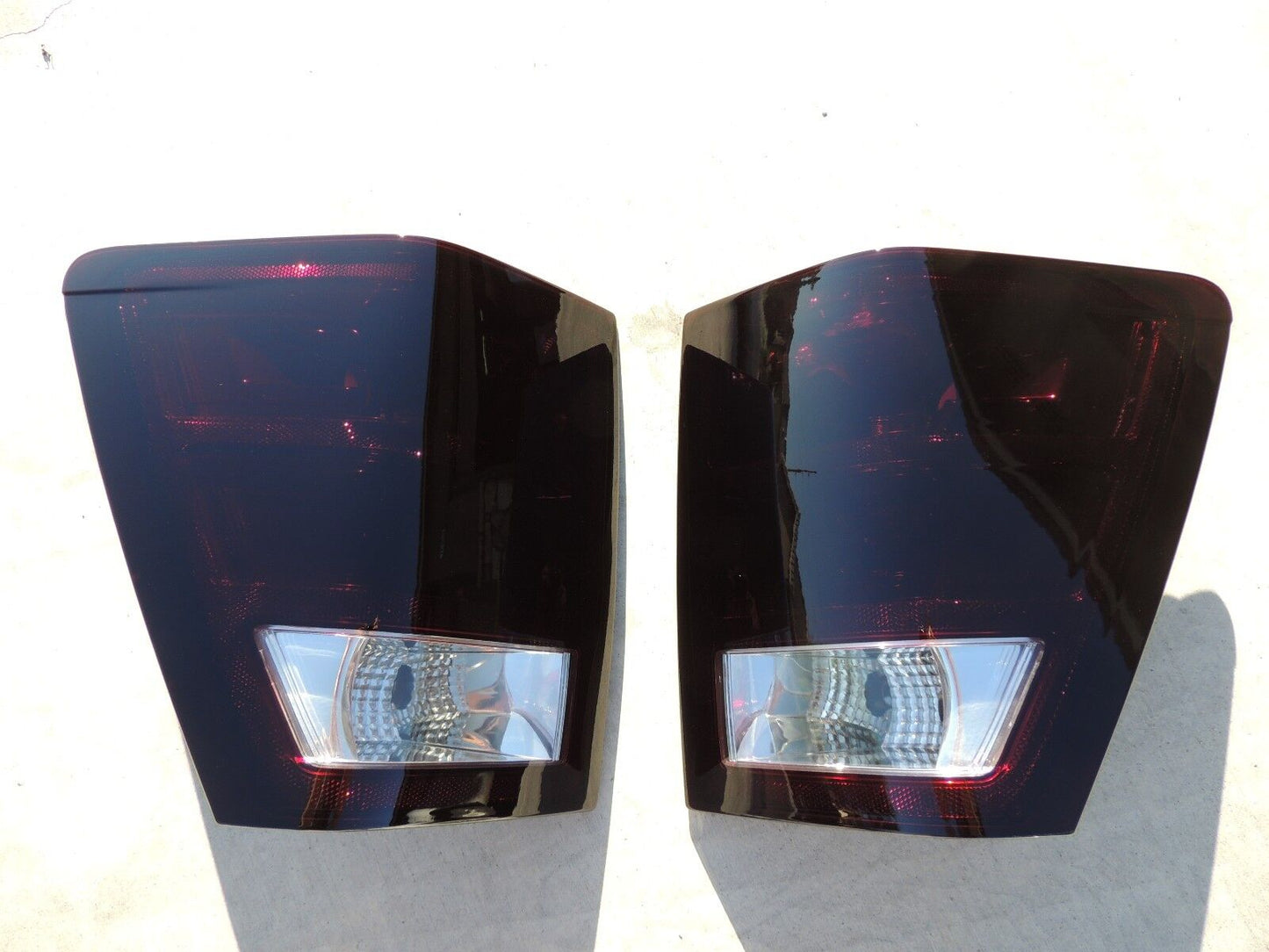 2007-2010 Jeep Grand Cherokee Smoked Tail Lights