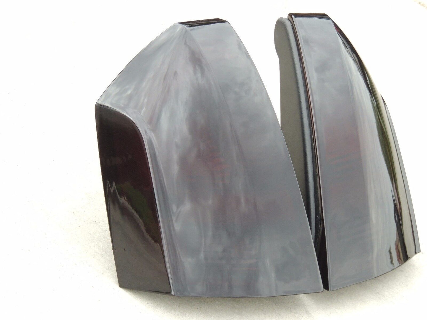 2005-2007 Chrysler 300 Smoked Tail Lights (V6, Base Model)