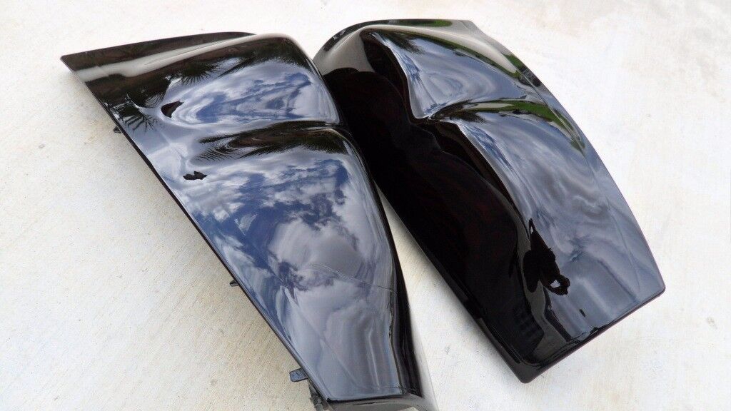 2002-2006 Chevy Avalanche Smoked Tail Lights