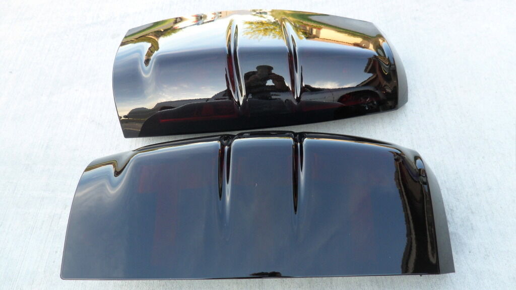 2007-2013 Chevy Avalanche Smoked Tail Lights