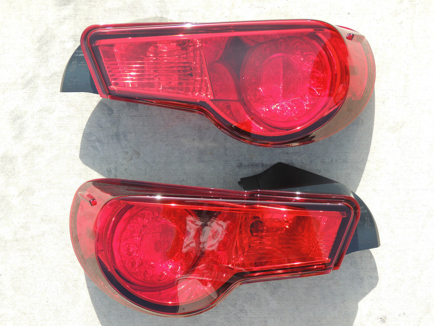 2013-2016 Scion FRS // Subaru BRZ REDOUT Smoked Tail Lights