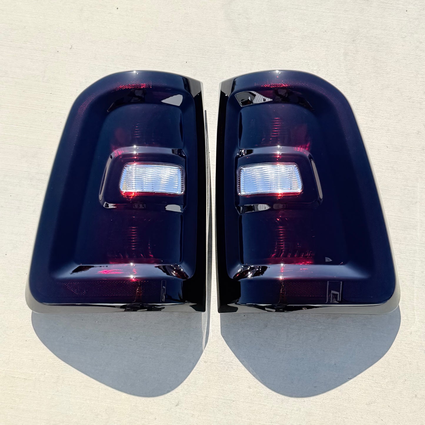2025+Ram 1500 HALOGEN Smoked Tail Lights (Reverse Clear)