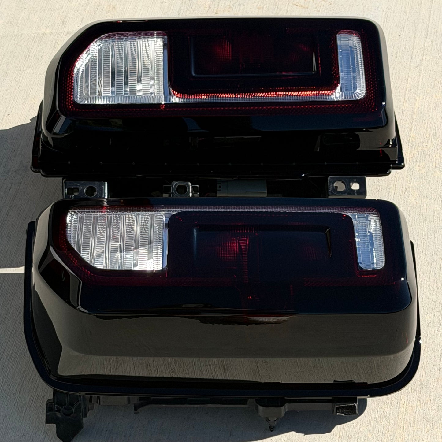2021-2026 Ford Bronco Halogen (NON LED, NON SPORT )Smoked Tail Lights