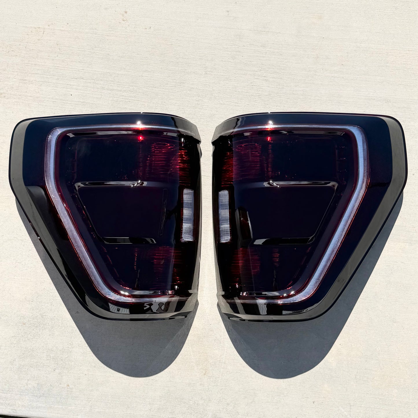 2021-2023 F150 Halogen (NON LED, W/Blind Spot Monitor)Smoked Tail Lights
