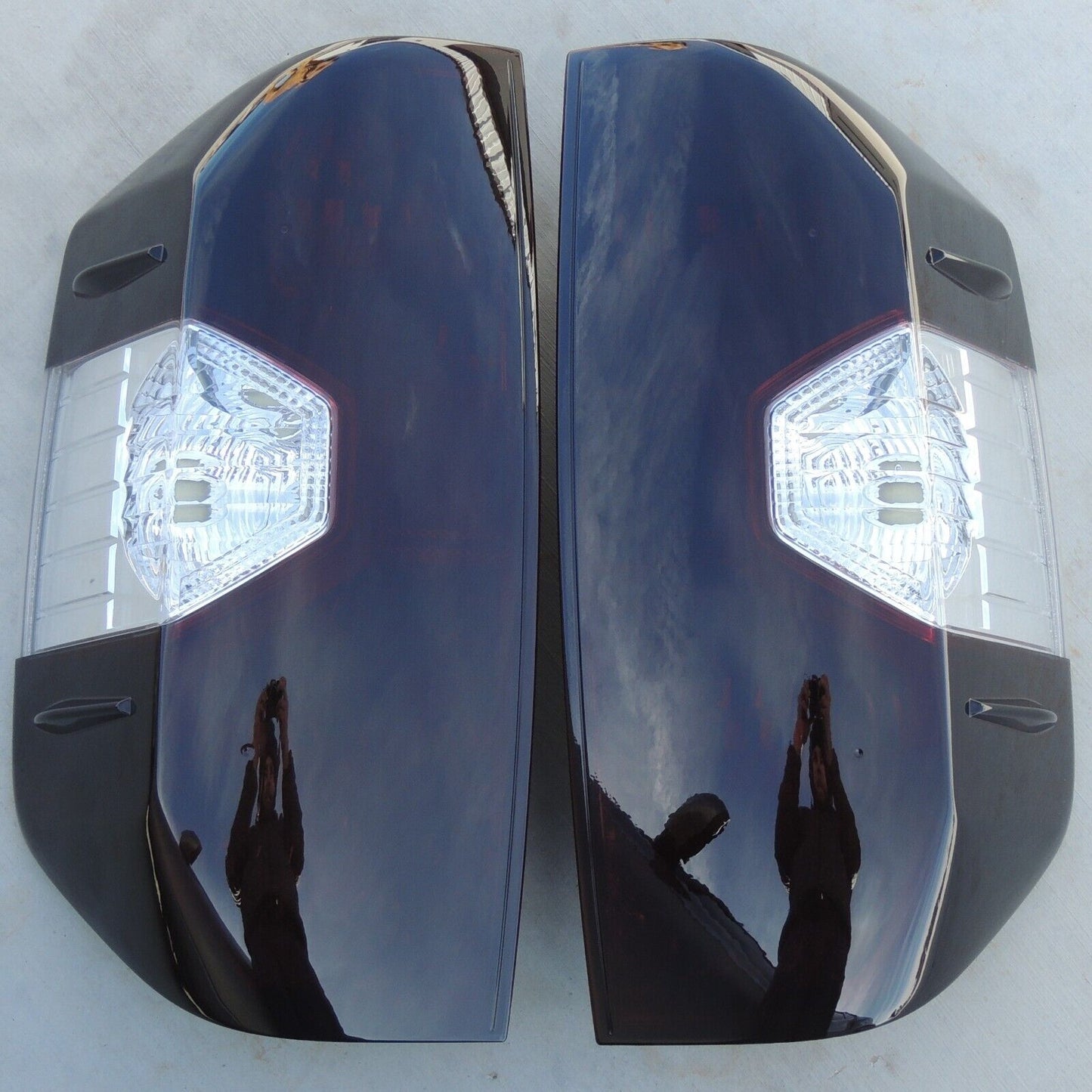 2014-2021 Toyota Tundra Smoked Tail Lights (Reverse Clear)