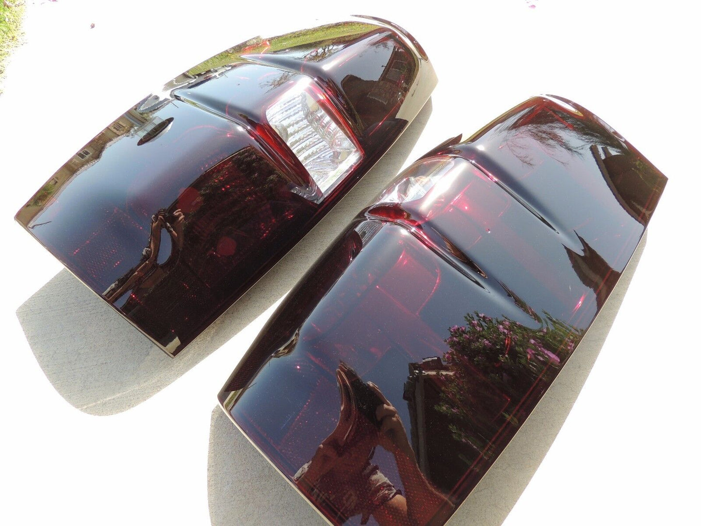 2007-2013 Chevy Avalanche Smoked Tail Lights