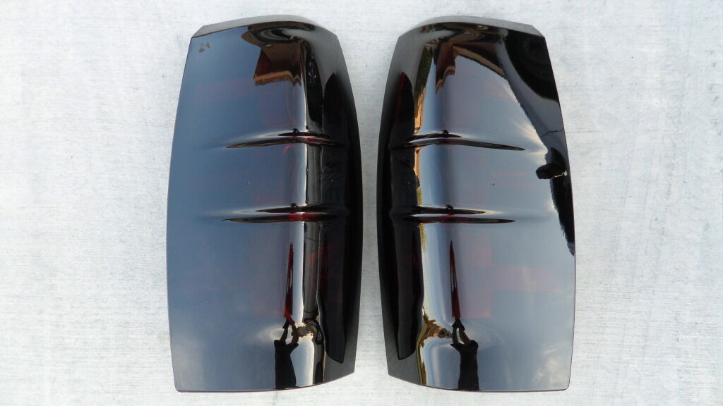 2007-2013 Chevy Avalanche Smoked Tail Lights