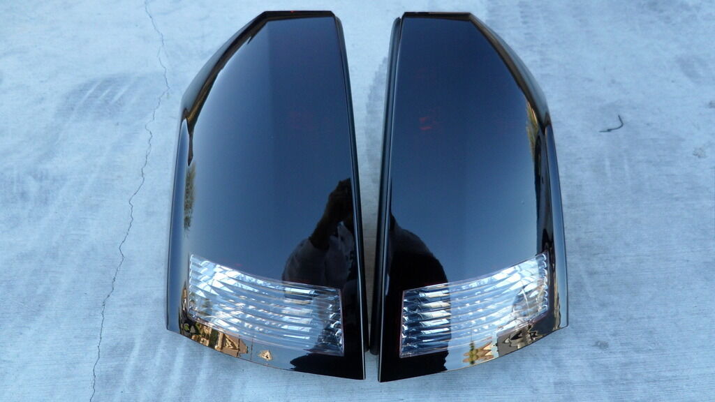 2005-2007 Chrysler 300 Smoked Tail Lights (V6, Base Models)