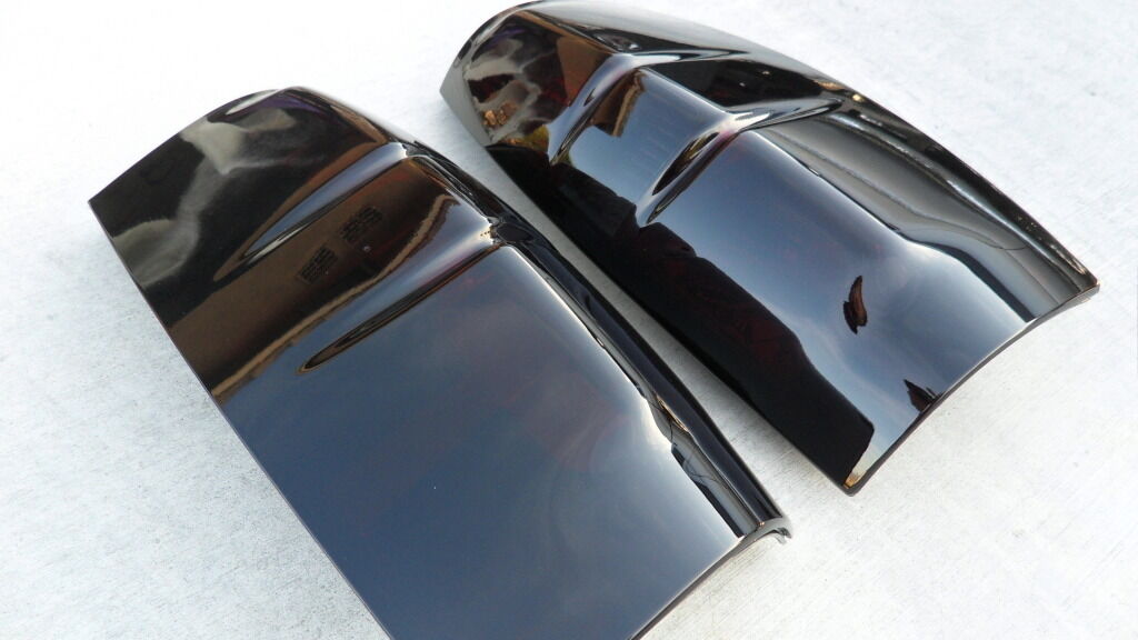 2007-2013 Chevy Avalanche Smoked Tail Lights